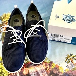NIB NEW Clark’s CLOUDSTEPPERS Ayla Reece NAVY Sneaker Women’s Size 10